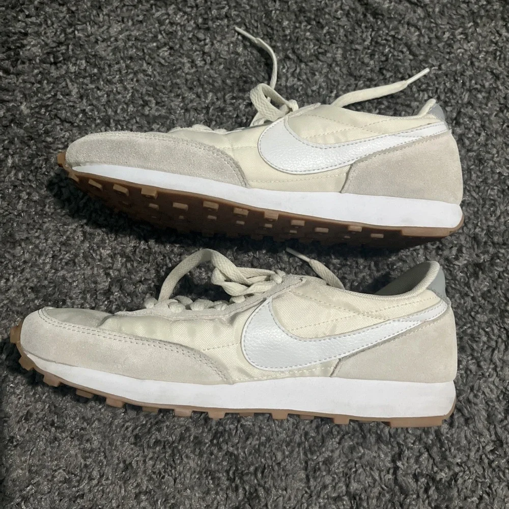 Nike Daybreak Sneaker Women US 7.5 White Pale Ivory Light Smoke Grey Retro Shoes - Picture 11 of 16